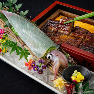 【鰻とヤリイカ活造り会席】飲み放題付/ヤリイカ活造り/九州天然鮮魚/白焼き/鰻巻き玉子/鰻重/蒸籠蒸し〈団体個室有り・会食〉7,000(税込)